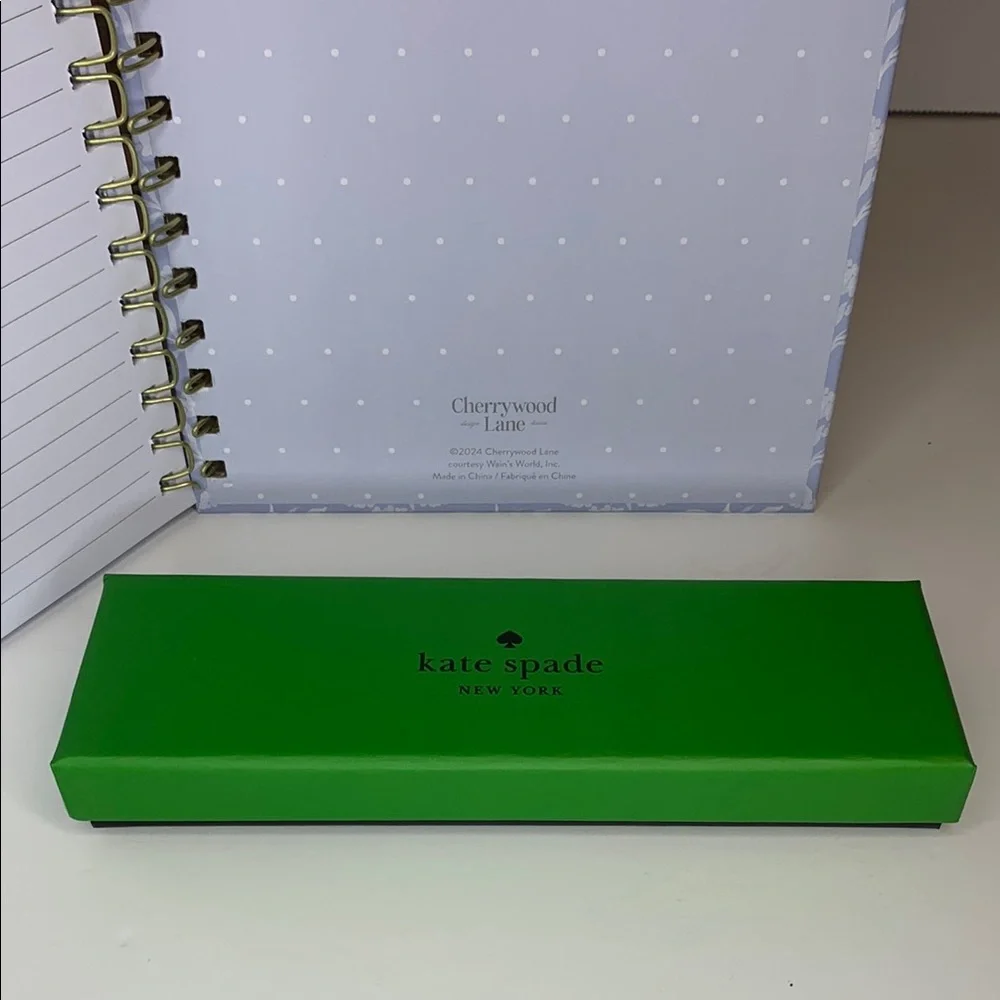 Kate Spade ♠️ 🌷Floral Pen with Cherrywood Notebook